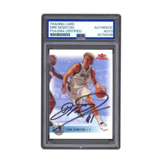 2003-04 Fleer Focus Dirk Nowitzki #41 PSA/DNA Certified Autograph