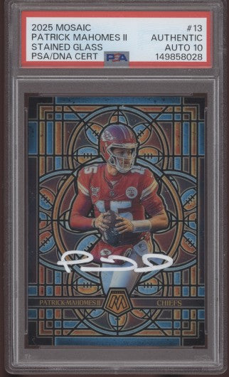 2025 Panini Mosaic Stained Glass Patrick Mahomes II #13 Auto PSA/DNA Auth 10