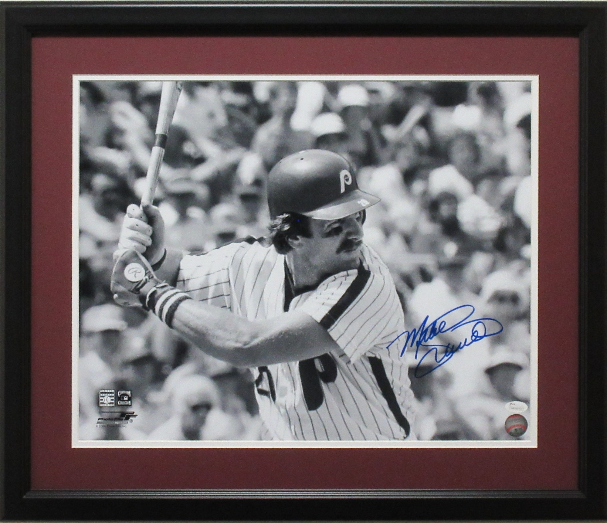 Mike Schmidt Autographed 16x20 Philadelphia Phillies Photo Framed JSA