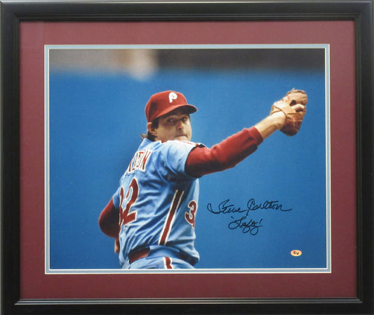 Steve Carlton Philadelphia Phillies Autographed 16x20 Photo Framed