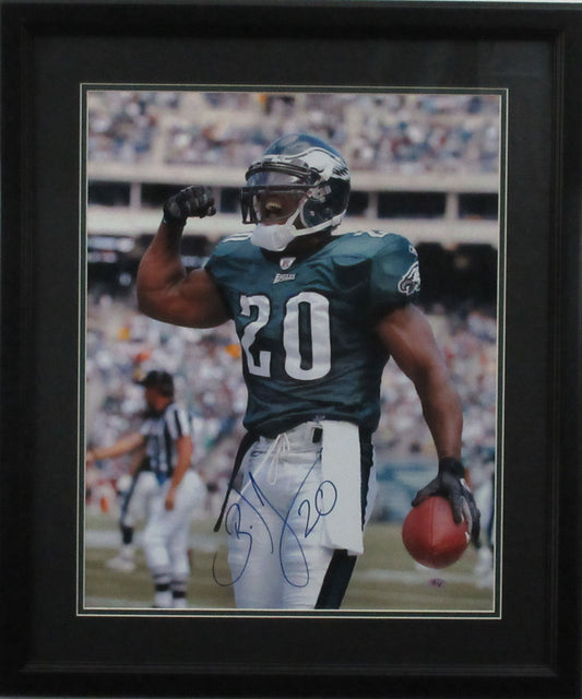 Brian Dawkins Autographed 16x20 Philadelphia Eagles "Flex" Photo Framed