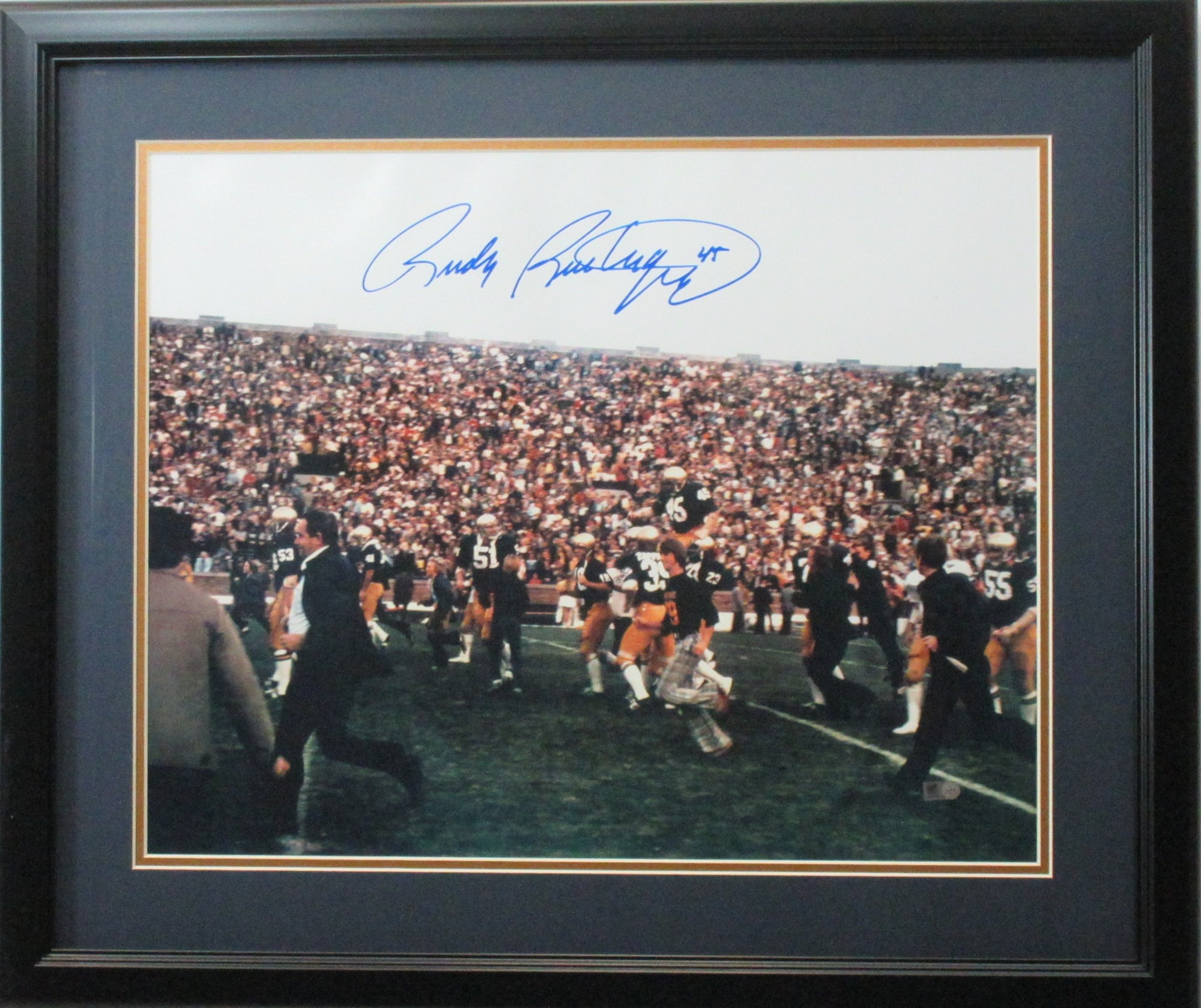 Rudy Ruettiger Notre Dame Autographed 16x20 "Carry" Photo Framed