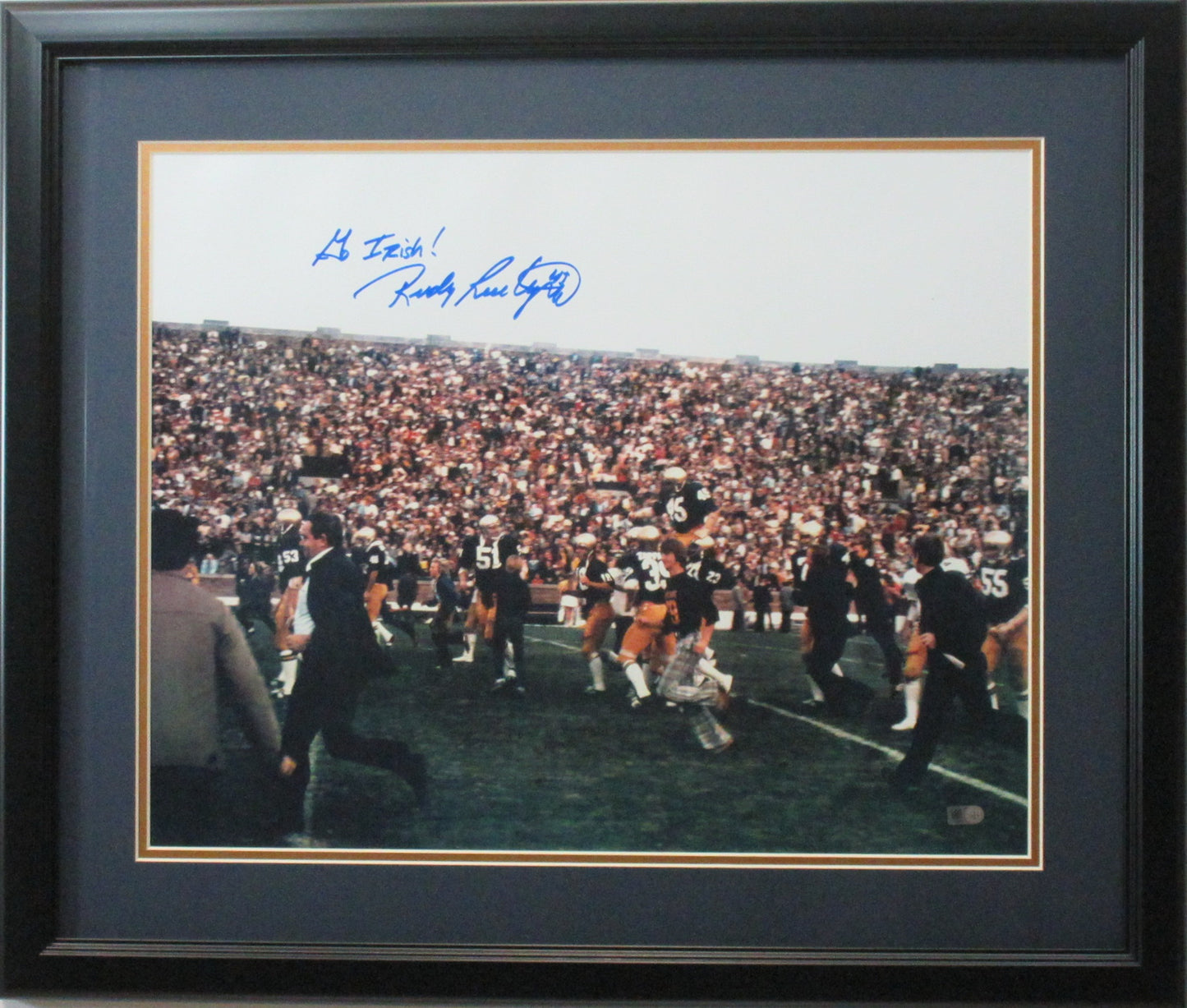 Rudy Ruettiger Notre Dame Autographed 16x20 "Go Irish" Photo Framed