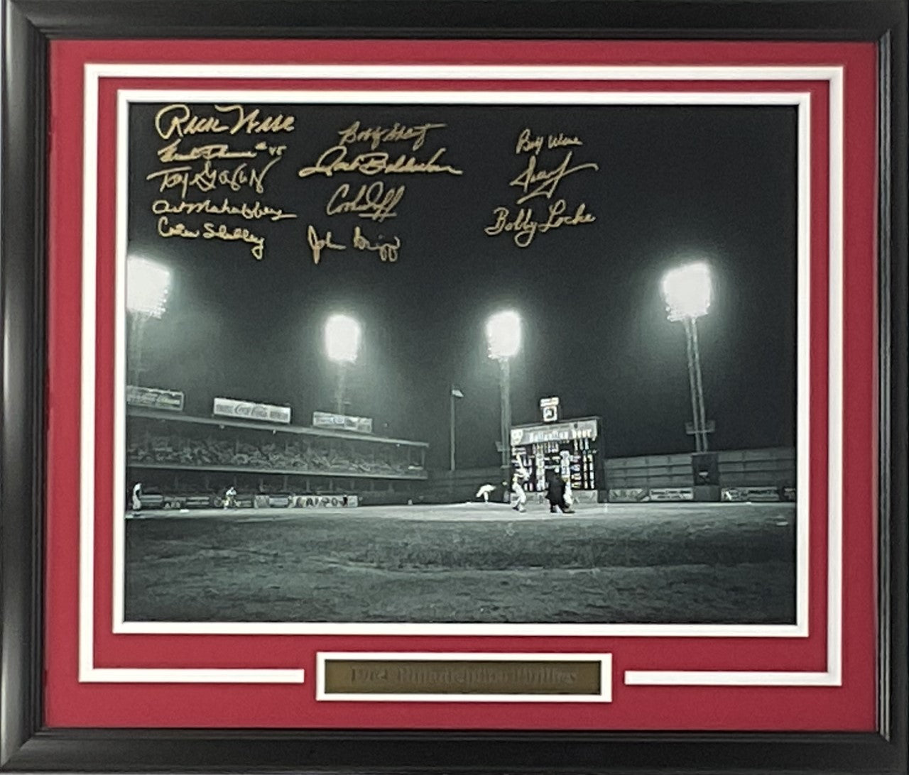 Robin Yount Autographed 8x10 Photograph - Batting (JSA)