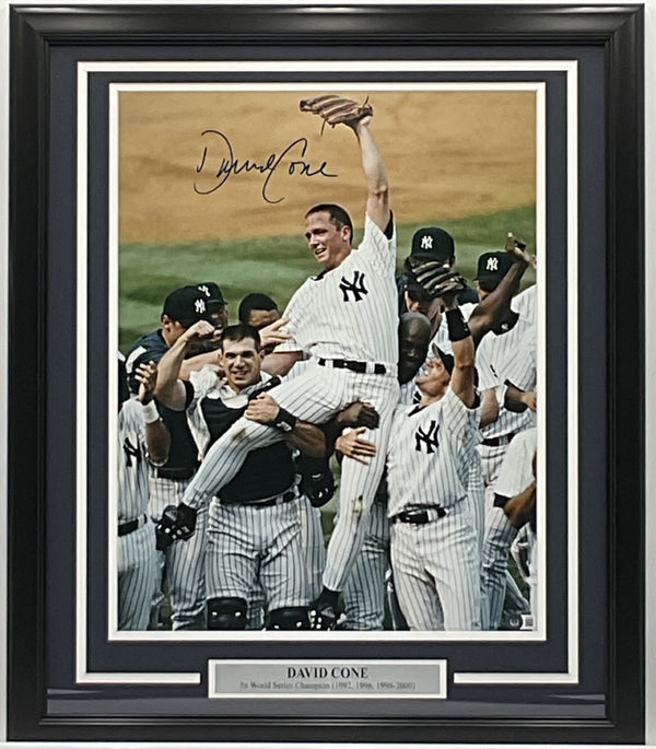 David Justice Autographed 8x10 Photo (framed & Matted) - New York Yankees!