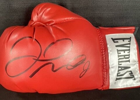 Everlast brand boxing paraphernalia on a mannequin in a sporting goods  store in New York on Wednesday, December 7, 2016. Due to declining  participation in sports by youth sales of sporting goods